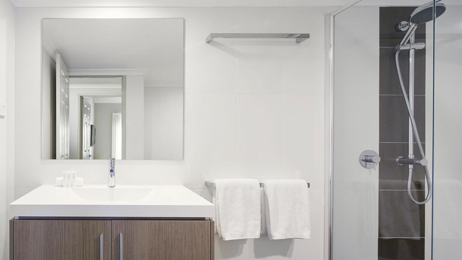 Pinnacle Apartments Canberra Exterior foto