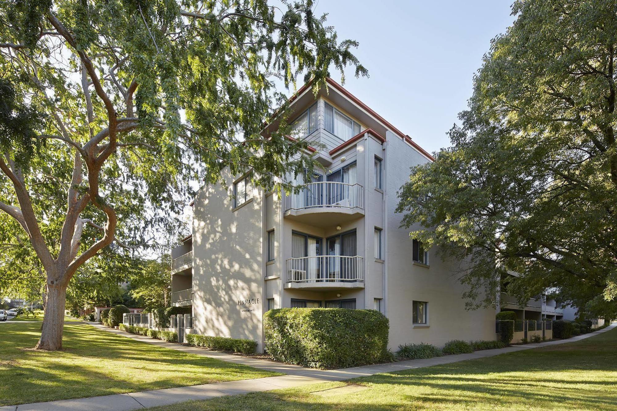 Pinnacle Apartments Canberra Exterior foto
