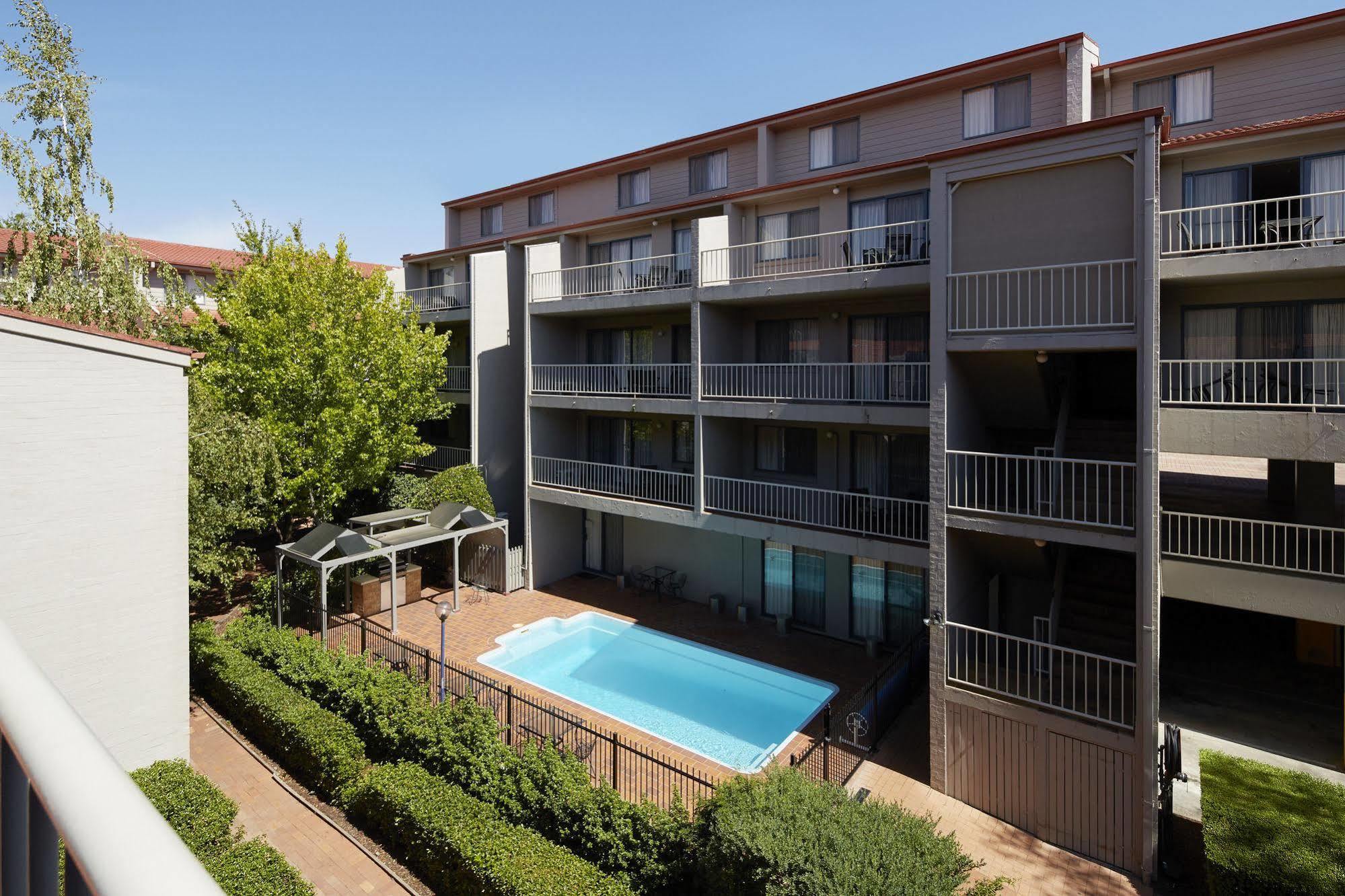Pinnacle Apartments Canberra Exterior foto